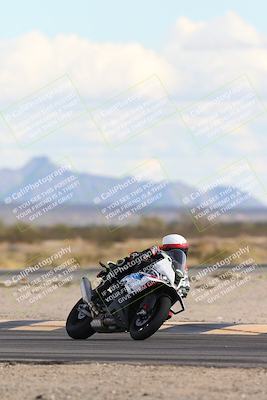 media/Nov-16-2025-Race Pace (Sun) [[8c5fa54630]]/Non Verified Riders (1st 20 Minutes)/5-Turn 15 (110pm)/